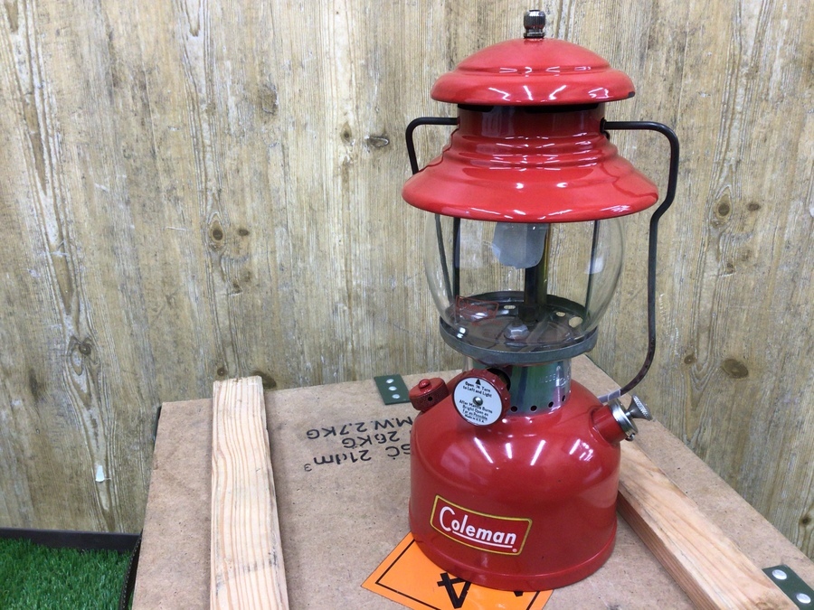 ランタン買取】コールマン200Aイエローボーダー1961年2月製入荷