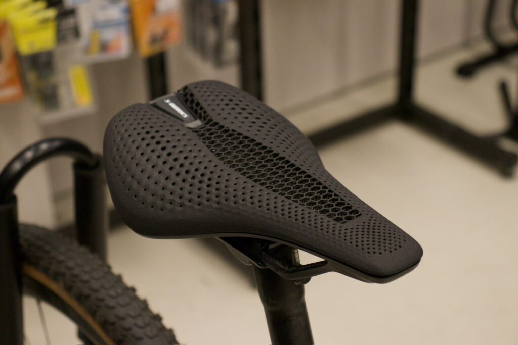 S-WORKS POWER EVO MIRROR レビュー：進化した快適性とパフォーマンス