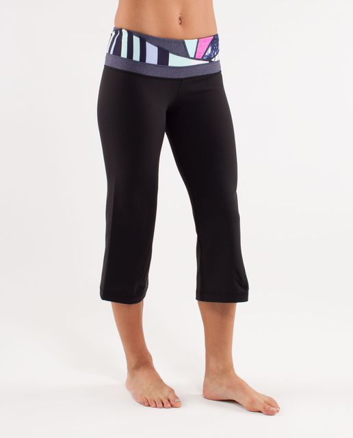 Lululemon Groove Crop - Black - lulu fanatics