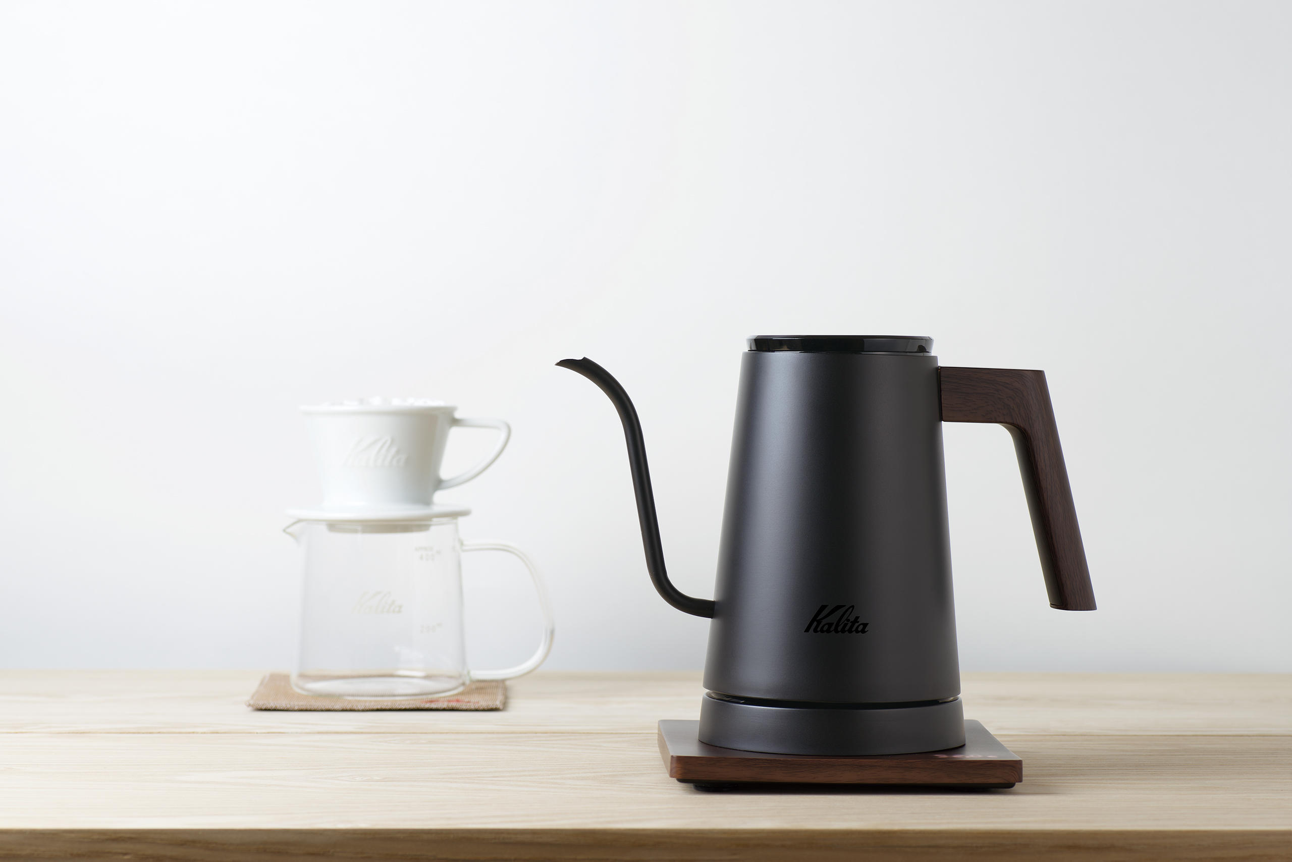 お取り寄せ品】kalita カリタ 電気ケトル KEDP-600(シルバー) -の商品