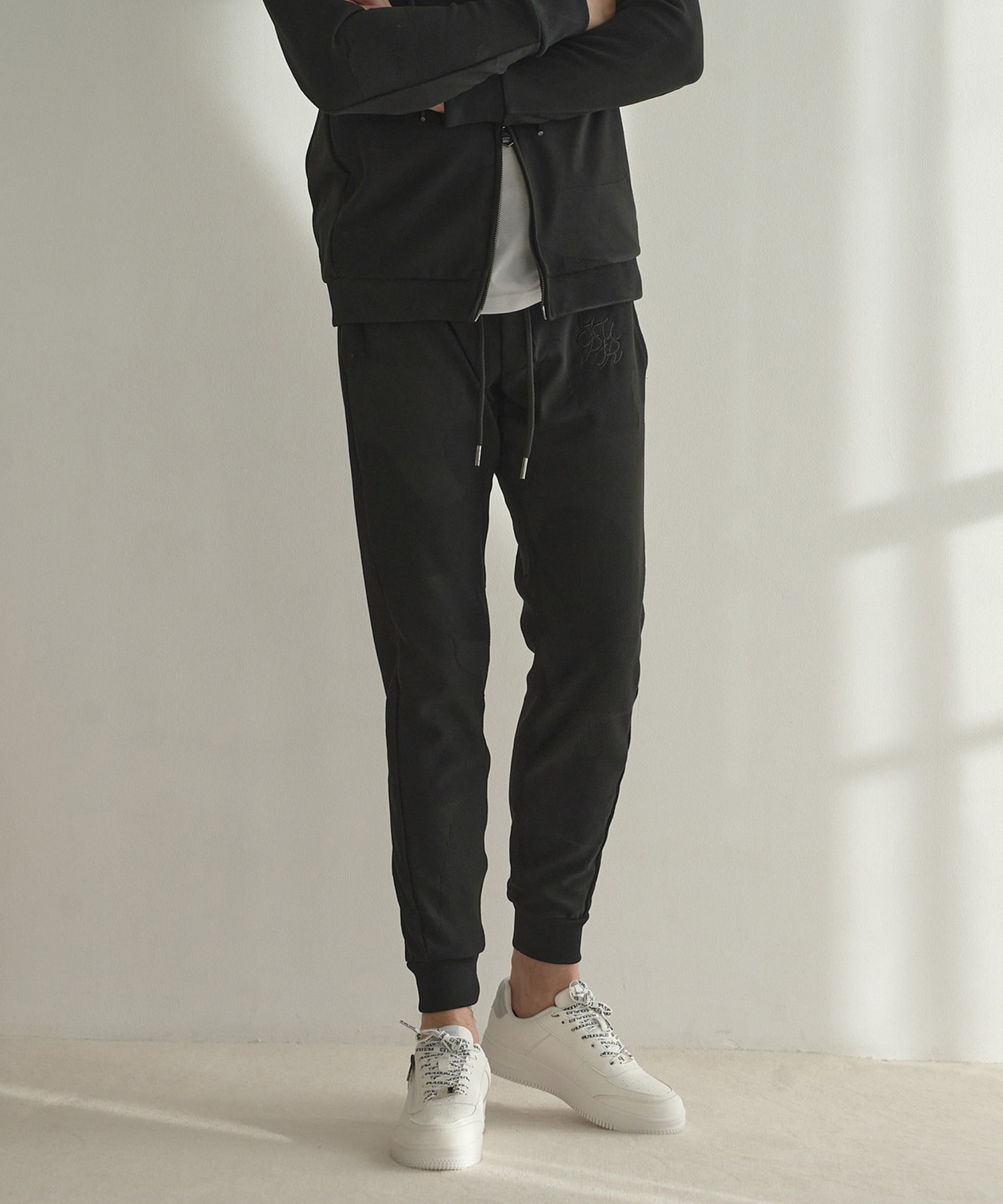 zz-M0551FP302_8-1.jpg?1738721648