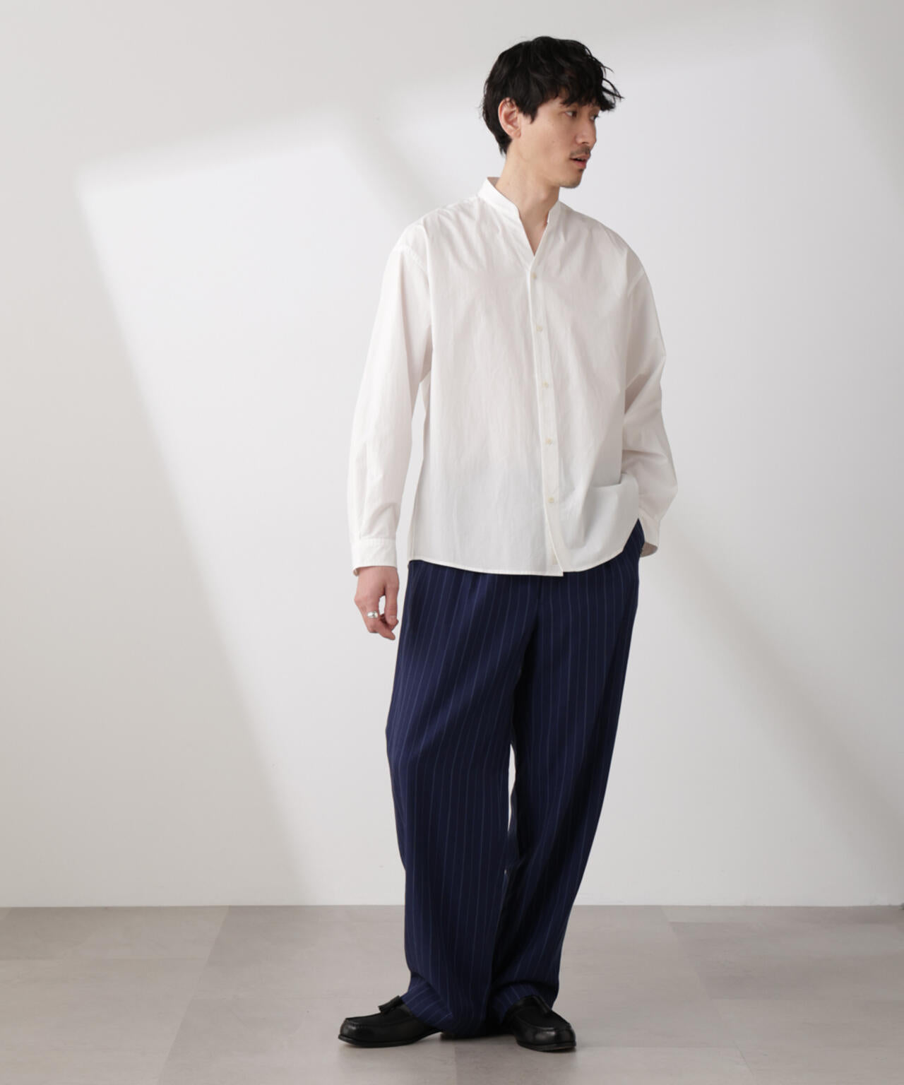 リネン ブレンド ピンストライプ 1タック イージーパンツ