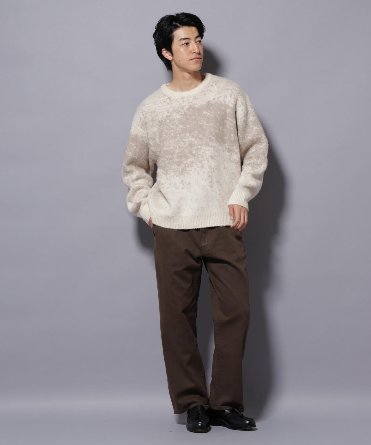 アート柄クルーネックニット1 シックカラー