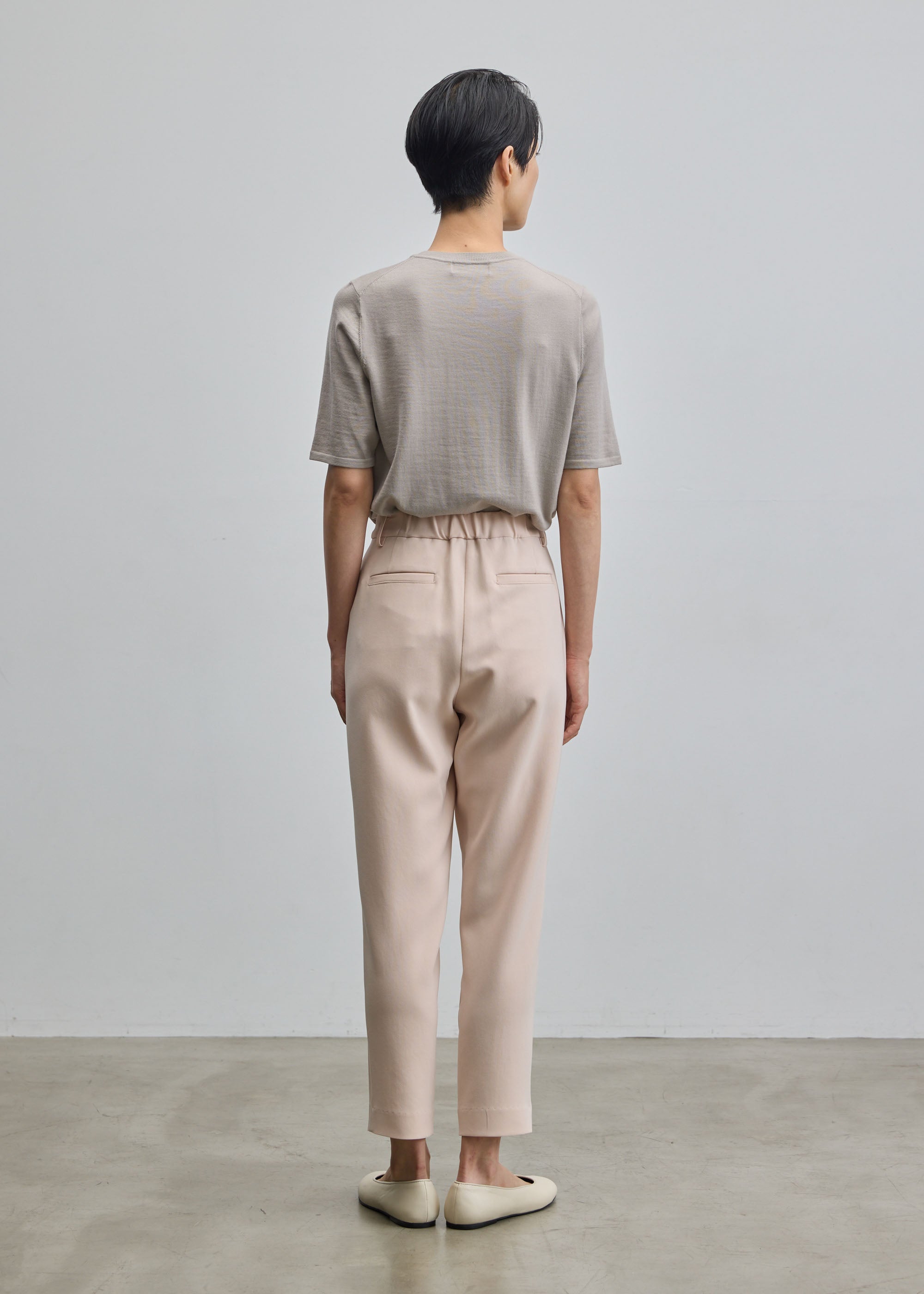 タックパンツ - SOÉJU online store｜上質な大人の女性のためのボトムス