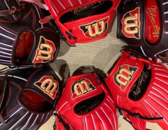 ウイルソン】限定プレミアムキップを使用した硬式グラブが入荷