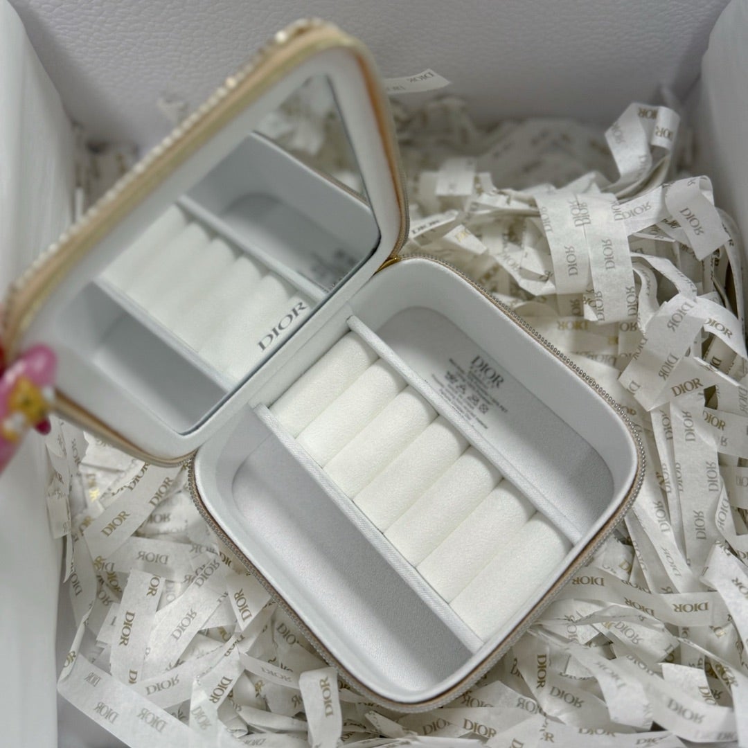 DIORジュエリーボックス】2025ホリデー限定最新ノベルティのディオール