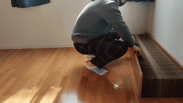 いつもの寝具がピッタリはまる！ソファーにもなる畳めるペーパーベッド