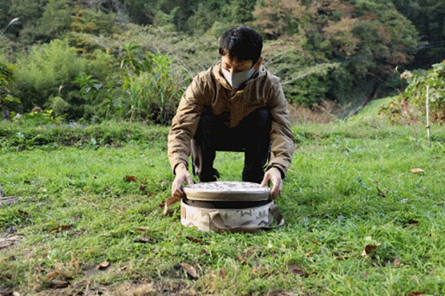 どこでも簡単に使える!燃え上がる炎で暗闇を照らす焚火台【サークル