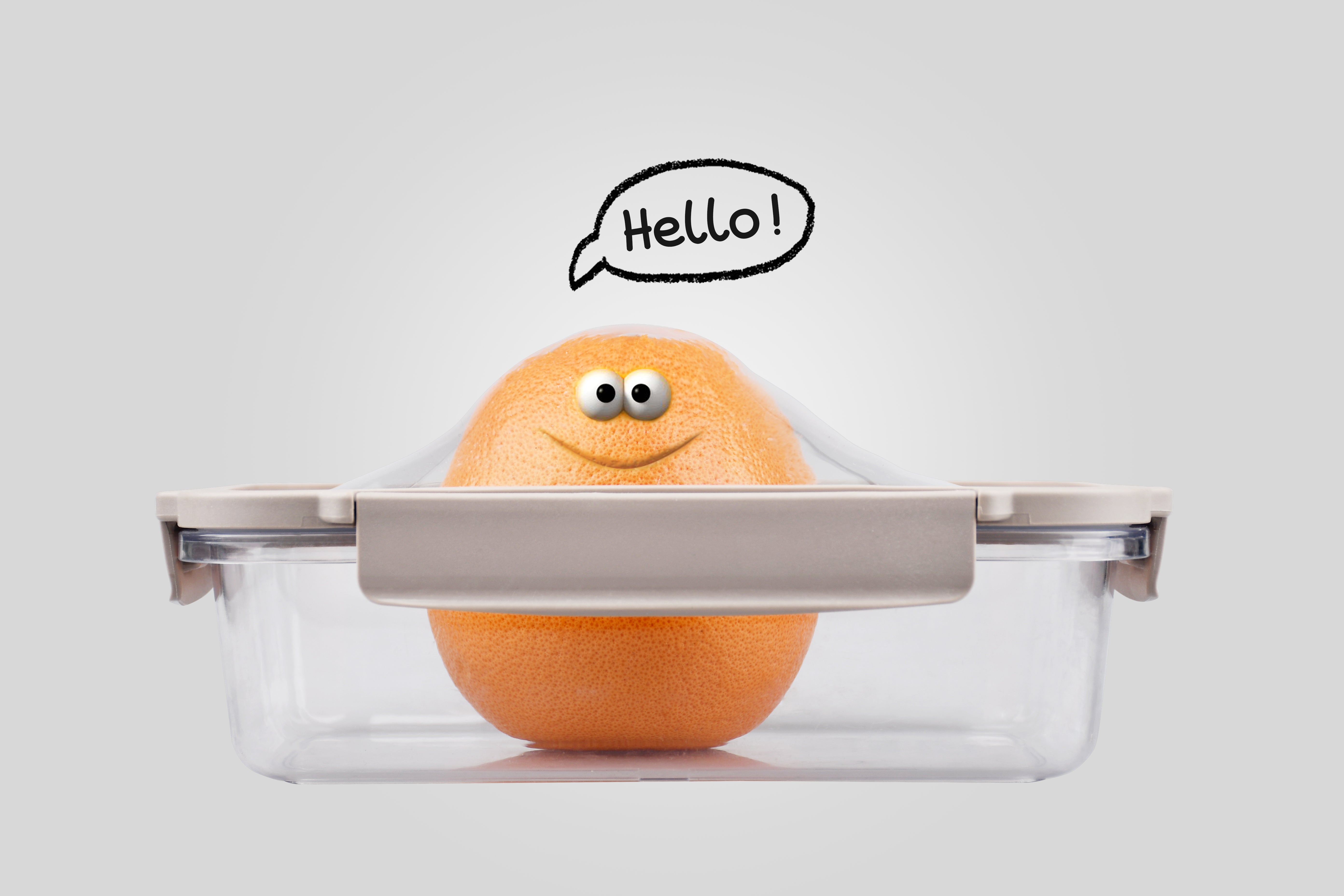 食材を切らずに密閉保存できるタッパー。冷凍、電子レンジ加熱、食洗機