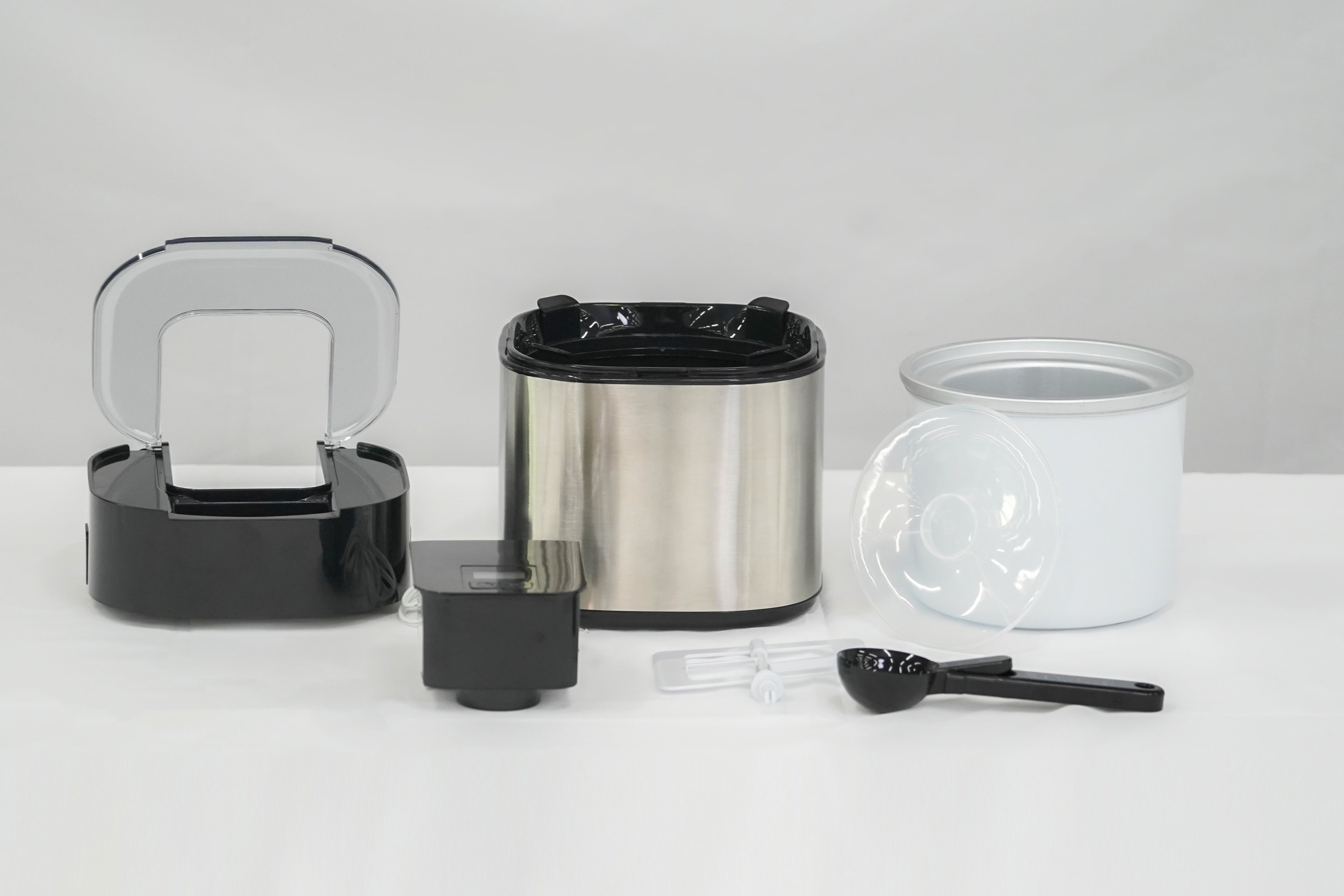 美味しくて体に優しいデザートを自宅で作れるアイスクリームメーカー