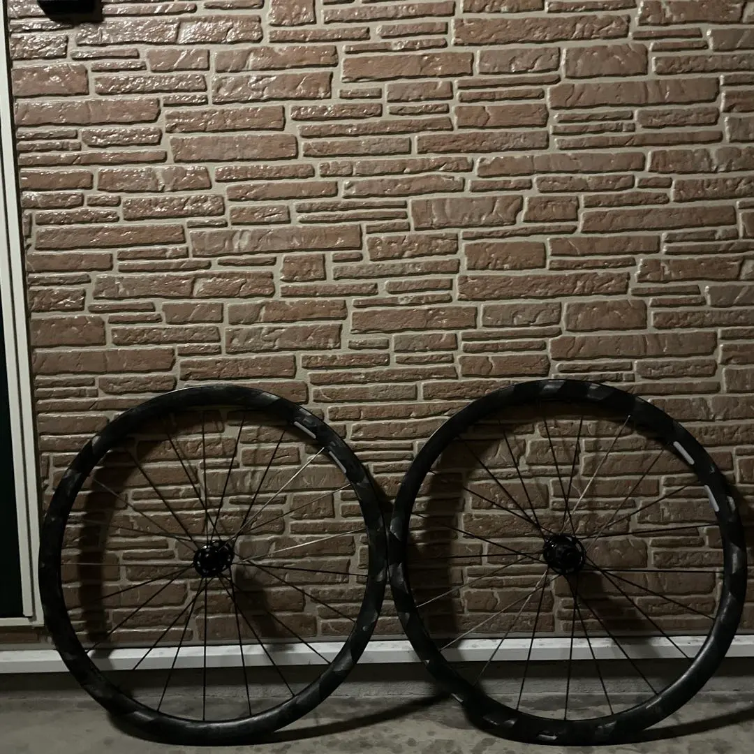 LUN HYPER 23 完組ホイールD-33 前後輪セット新品送料込み