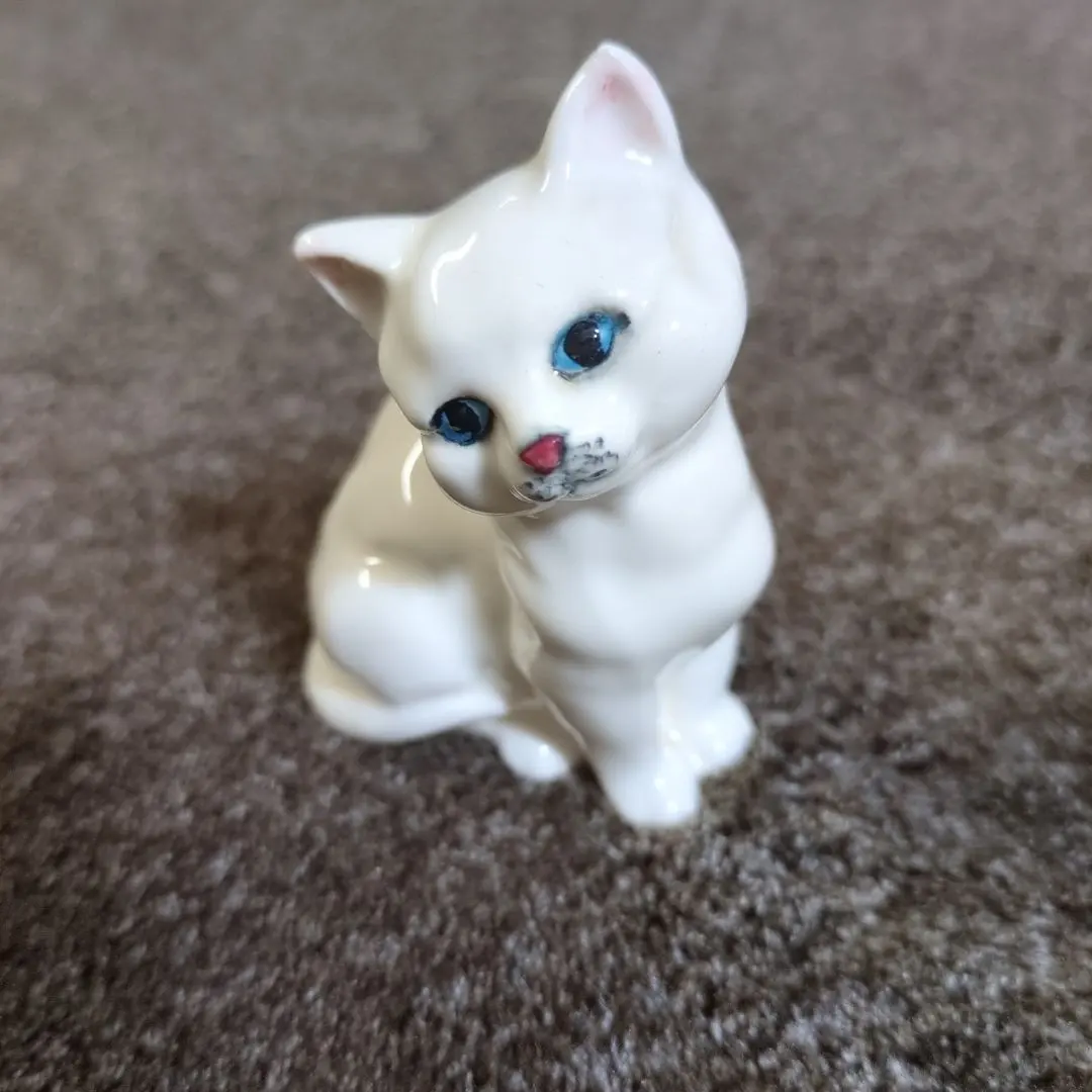 2026年最新】ロイヤルドルトン 猫の人気アイテム - メルカリ