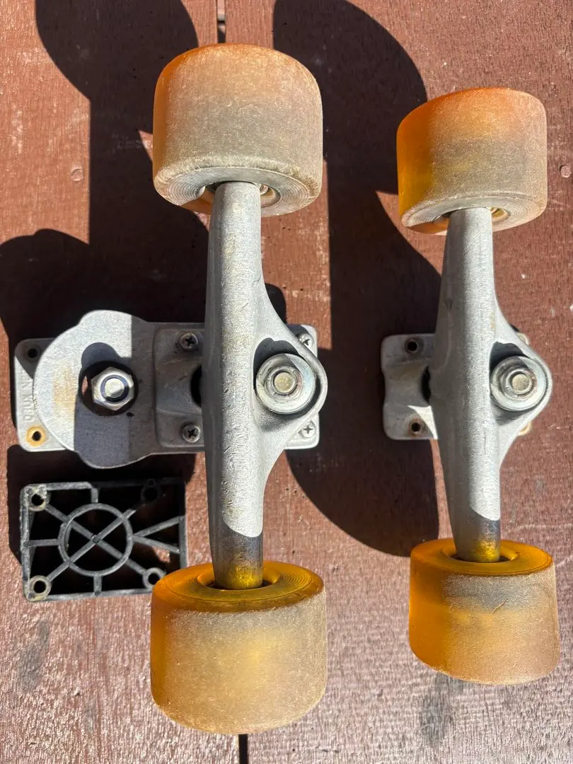 2026年最新】tracker trucksの人気アイテム - メルカリ