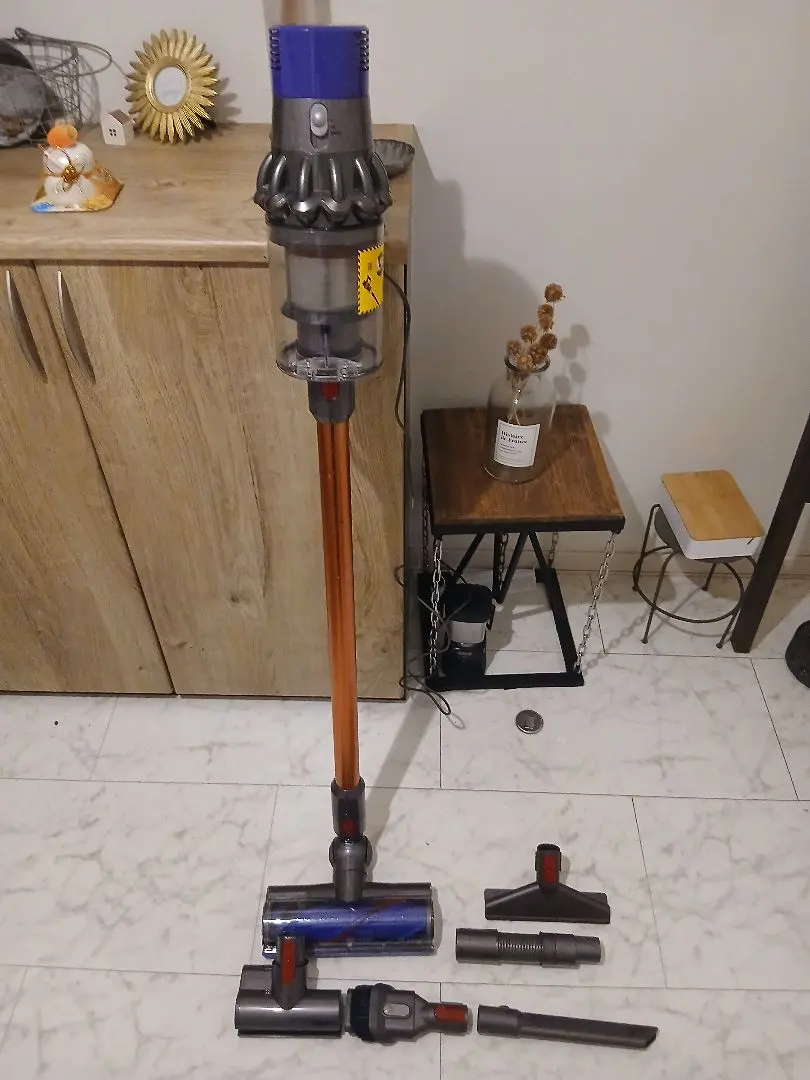 2026年最新】Dyson V8 Fluffy+ SV10FFCOMの人気アイテム - メルカリ