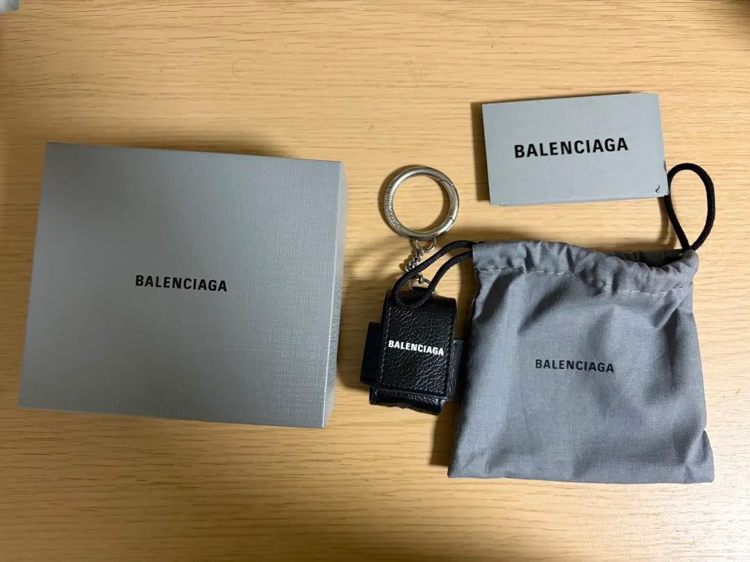 2026年最新】airpodsケース balenciagaの人気アイテム - メルカリ