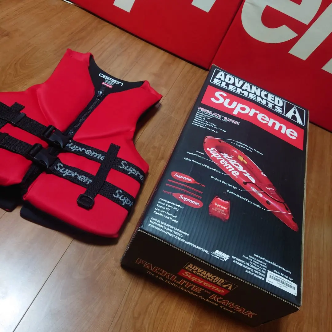 2026年最新】SUPREME ライフジャケットの人気アイテム - メルカリ