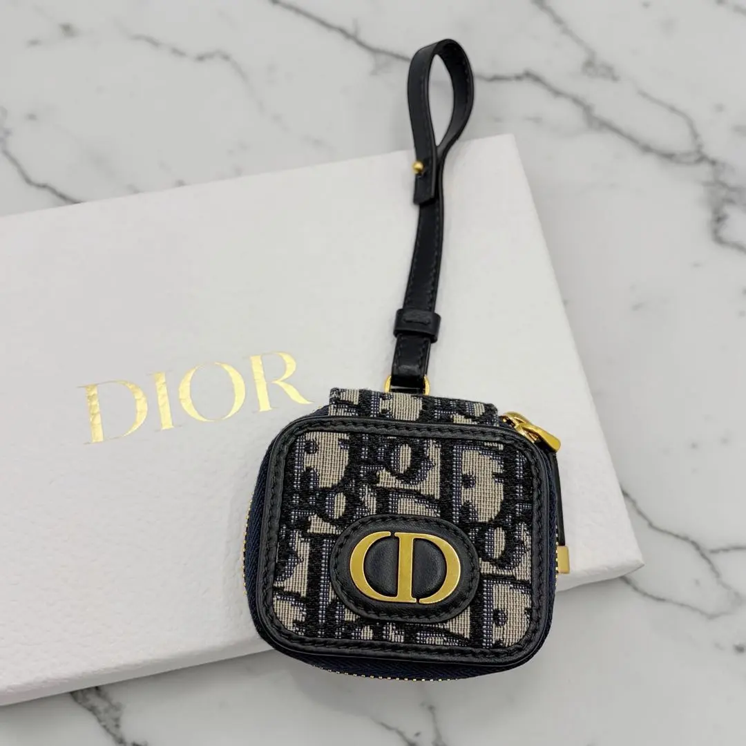 2026年最新】airpodsケース diorの人気アイテム - メルカリ