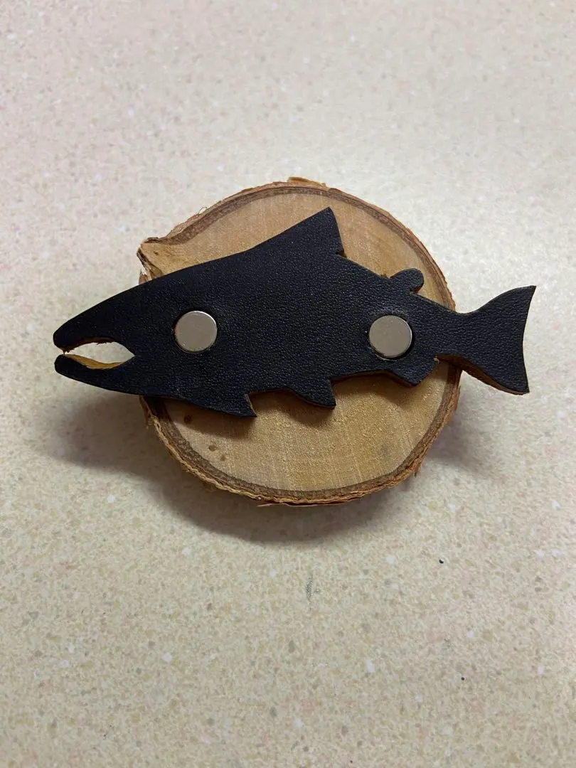 2026年最新】トラウトブローチの人気アイテム - メルカリ