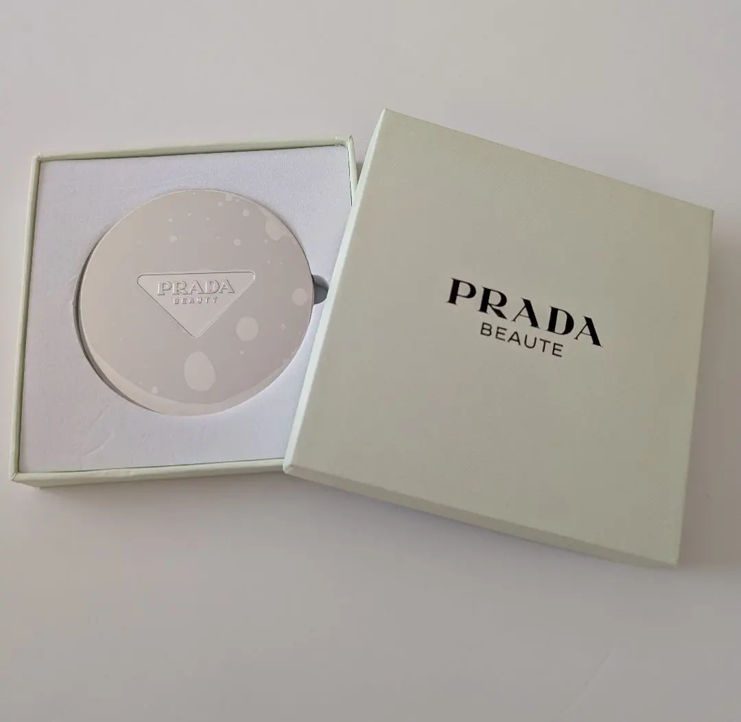 2026年最新】PRADA ノベルティ ミラーの人気アイテム - メルカリ