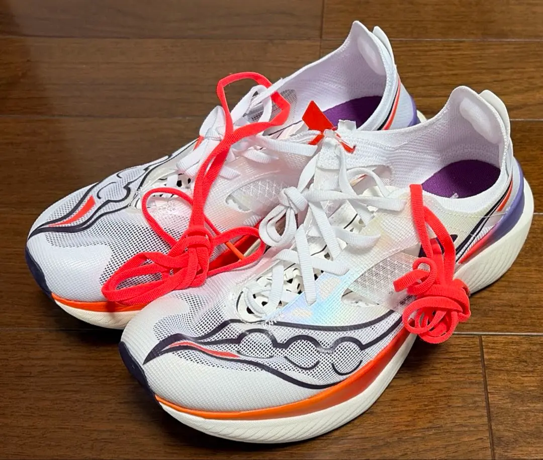 2026年最新】サッカニー エンドルフィンエリートの人気アイテム - メルカリ