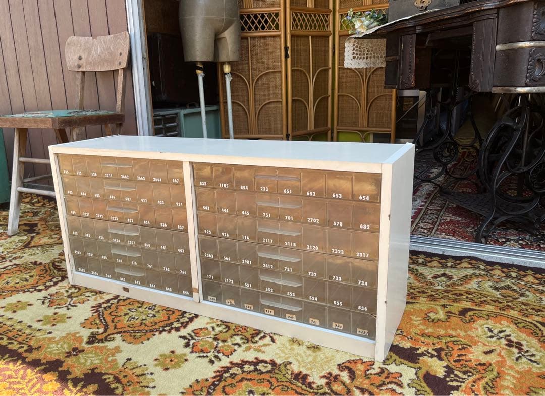 小引き出し 棚 昭和レトロ ミニキャビネット インテリア 当時物 アンティーク 収納キャビネット ヴィンテージ レトロ調 アンティーク 卓上 収納