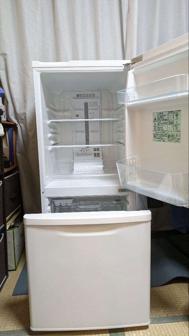 新生活応援！】Panasonic 2ドア 冷蔵庫 NR-BW148C-W 白 - メルカリ