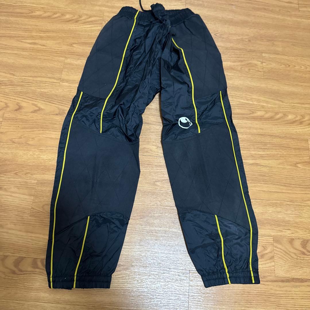 中古・美品】uhlsport ピステ・ウィンドブレーカー Sサイズ 上下セット