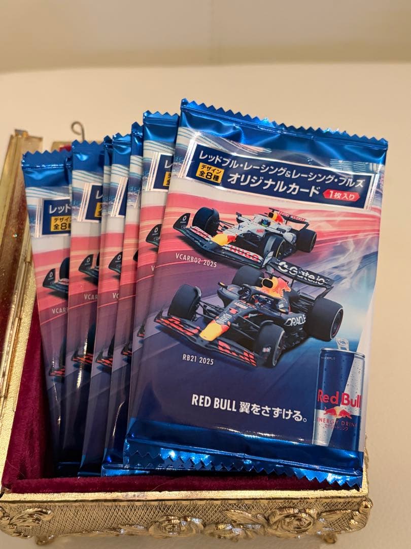 新品未開封」レッドブル .レーシング&ブルズ オリジナルカード 8枚