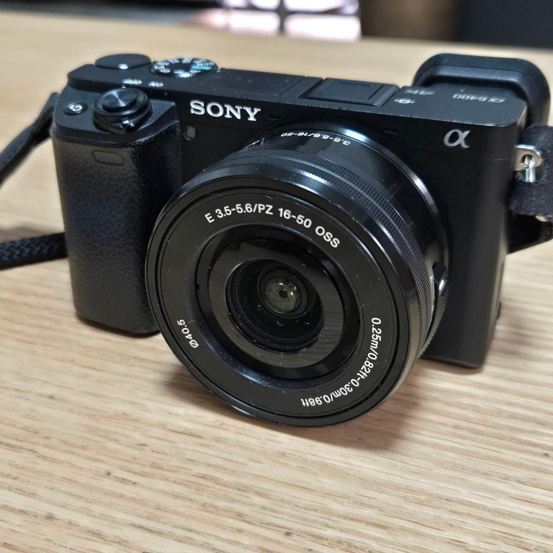 SONY α6400 ミラーレスカメラ E 16-50mmレンズ付き - メルカリ