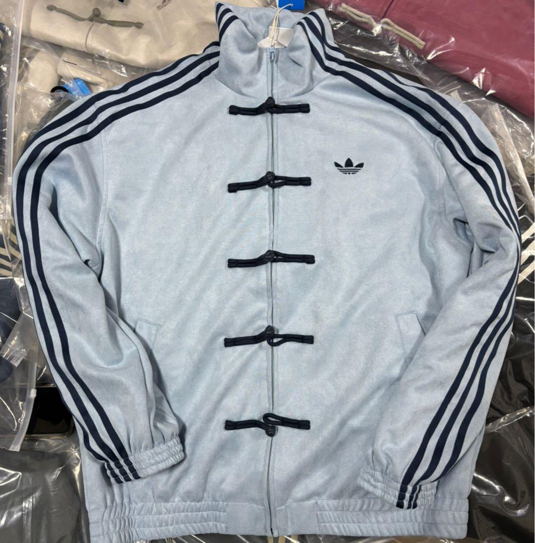 adidas】SNSで話題☆中国限定 トラックジャケットMサイズ - メルカリ