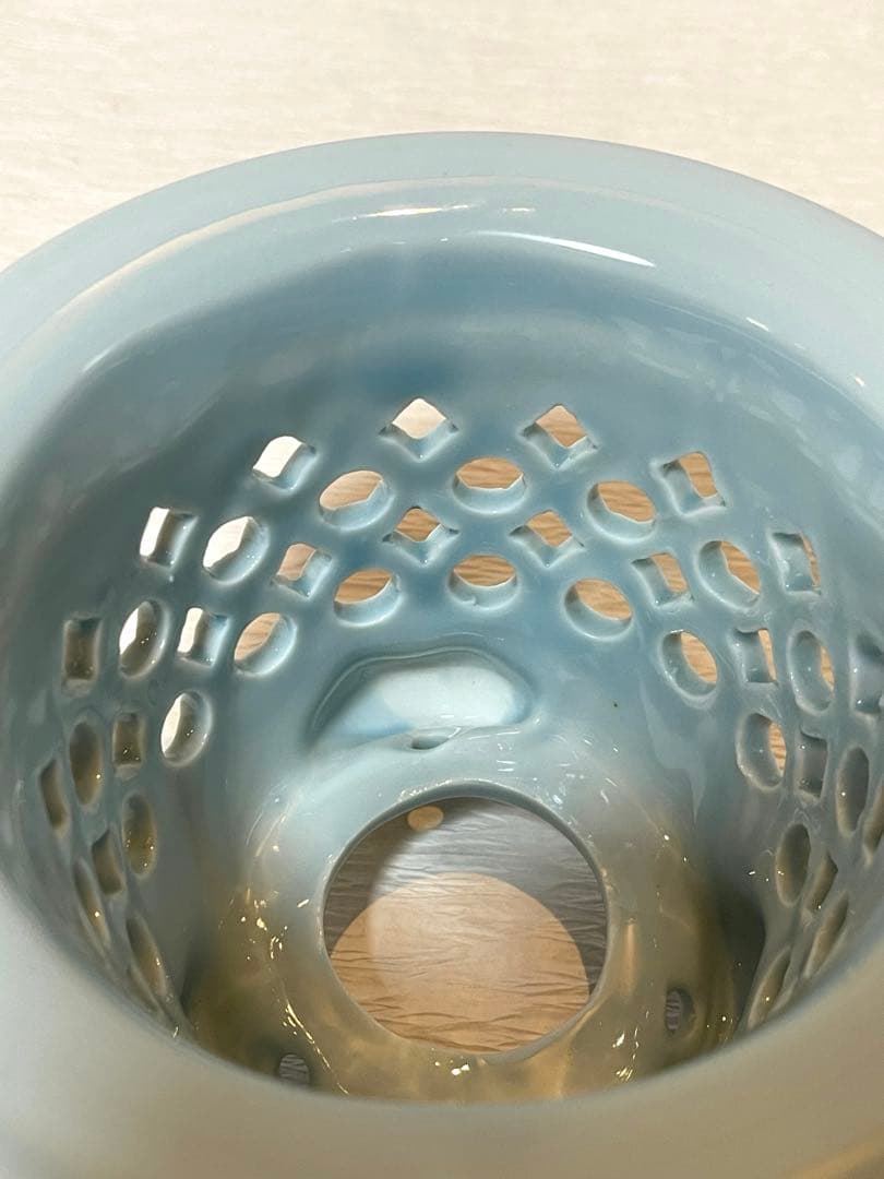 美品 青磁透かし彫 富貴蘭鉢 美術鉢86 - メルカリ