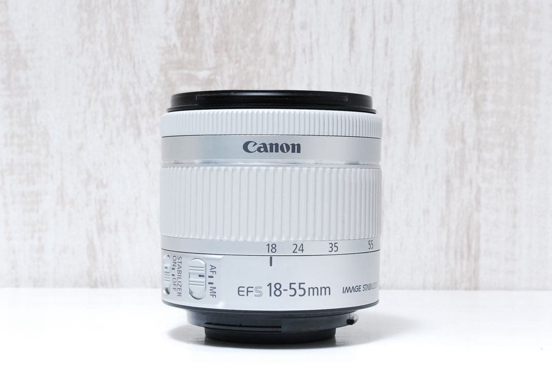 ❤️希少カラーホワイト❤️軽量ボディ❤️手ぶれ補正レンズ Canon