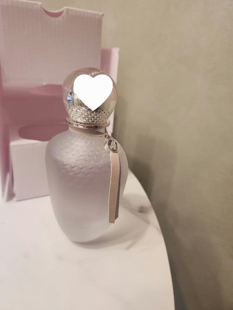 amo ferragamo per lei アモ フェラガモ パーレイ100ml 100mlの商品