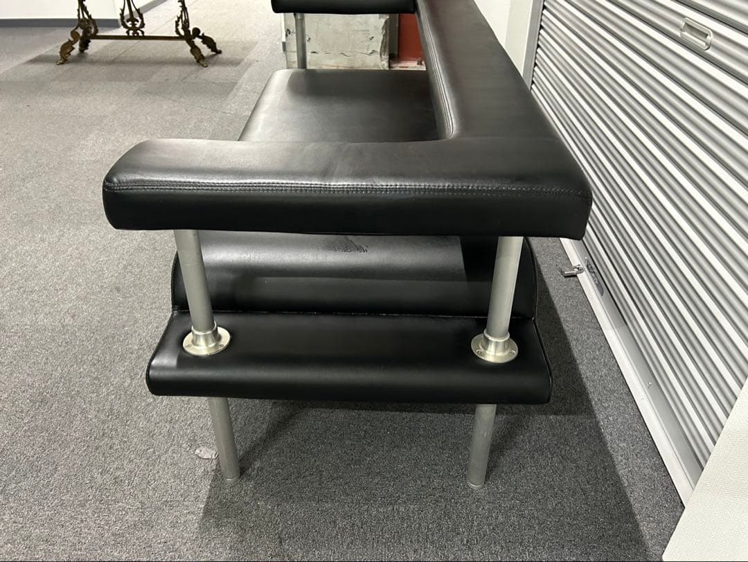 E&Y マガジンソファ 本革レザー ブラック マイケルヤング 2.5人掛けソファ