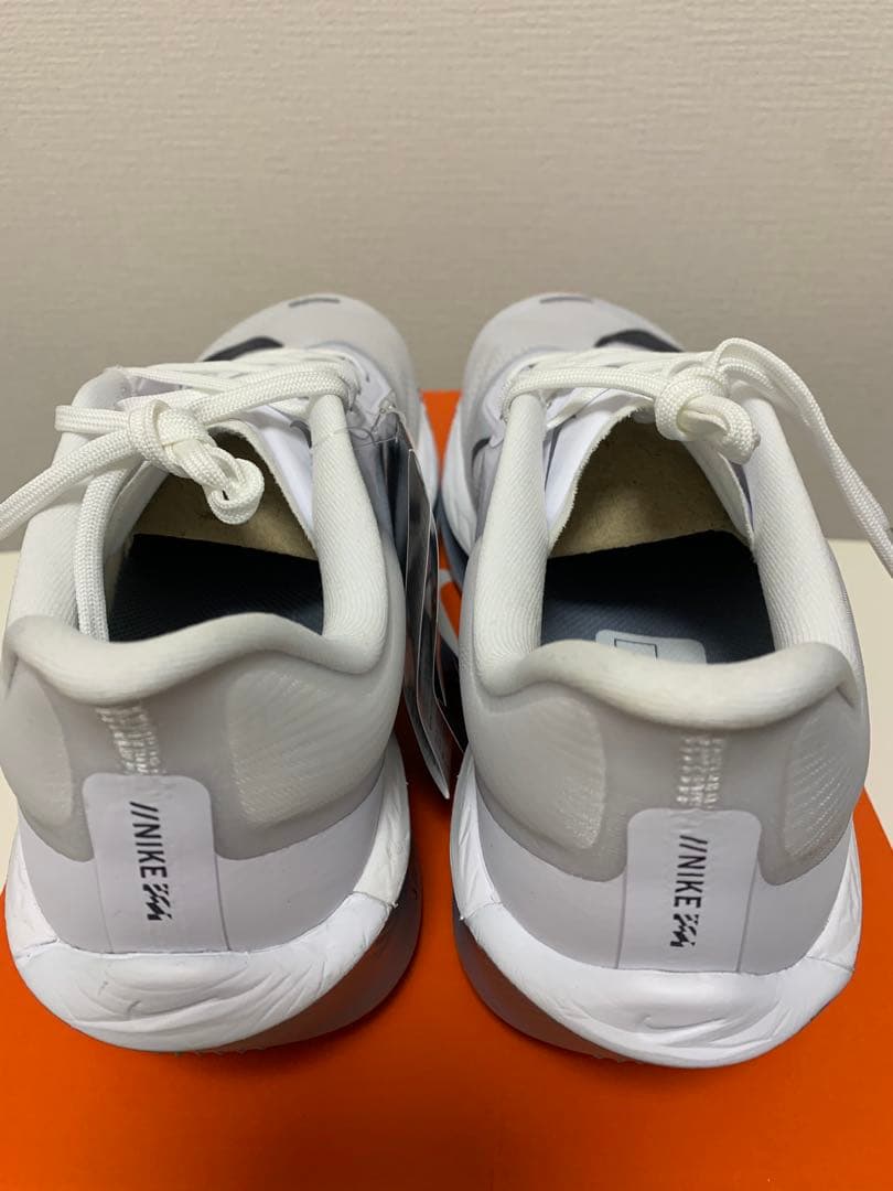 【未使用品】NIKEズームフライ6 27.0cm
