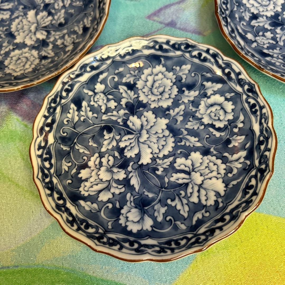たち吉橘吉 染付花紋 輪花唐草牡丹 大皿/中皿揃え5枚/小皿揃え5枚三種