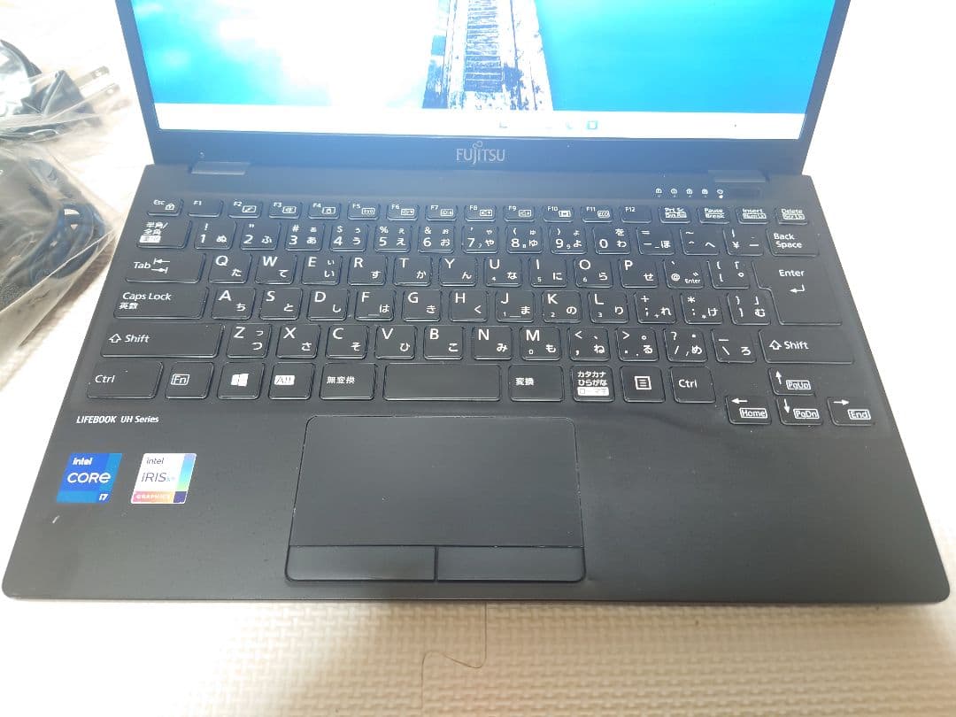 富士通Lifebook WU-X/E3 i7-1165G7 600g台世界最軽量 - メルカリ
