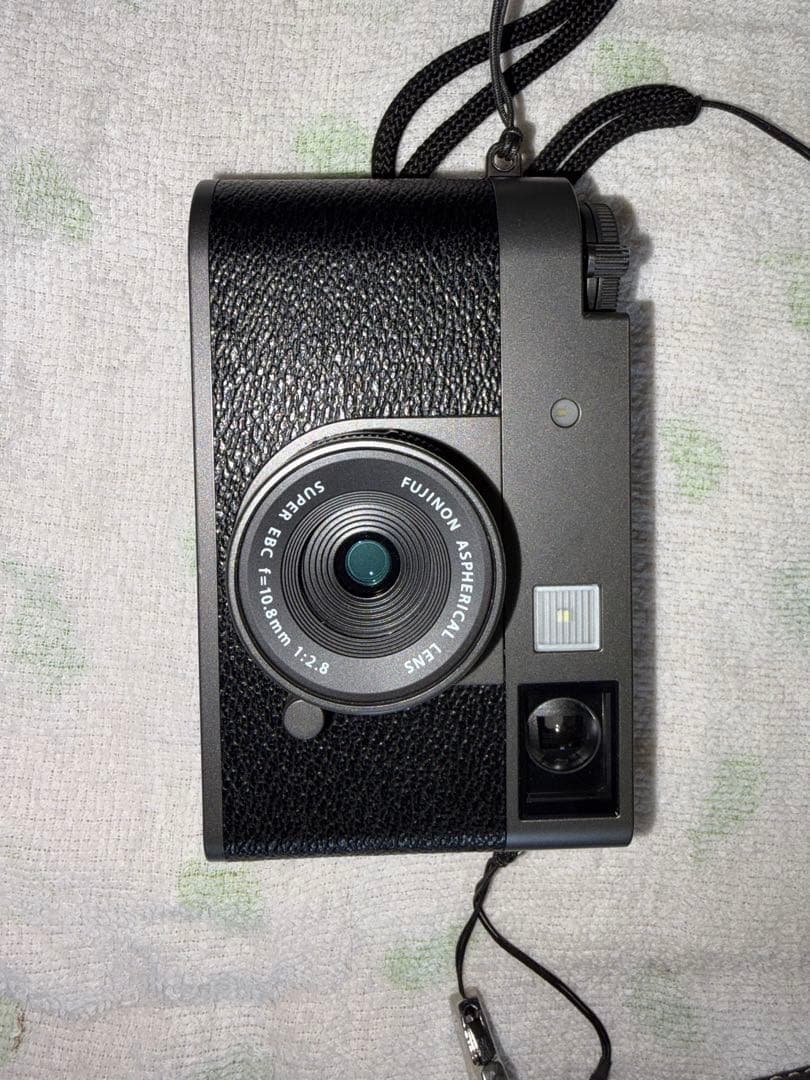 富士フイルムX-HF1 X half（エックス ハーフ） チャコールシルバー 富士フイルム X half (FUJIFILM X-HF1) チャコールシルバー 新品