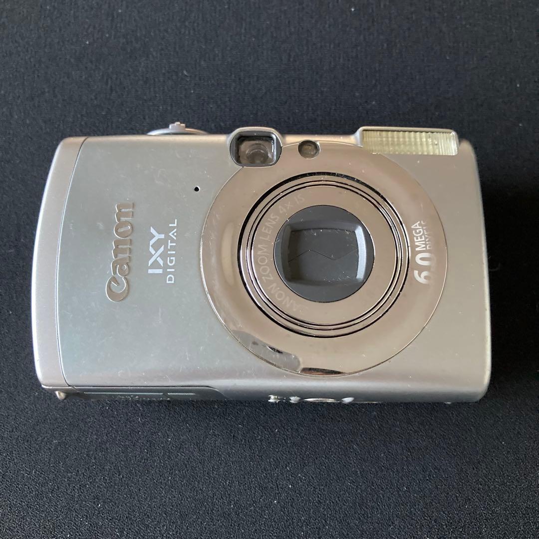 Canon IXY DIGITAL 800IS コンデジ CCDセンサー IXY DIGITAL L2は単焦点レンズにCCDセンサーでスタイリッシュな