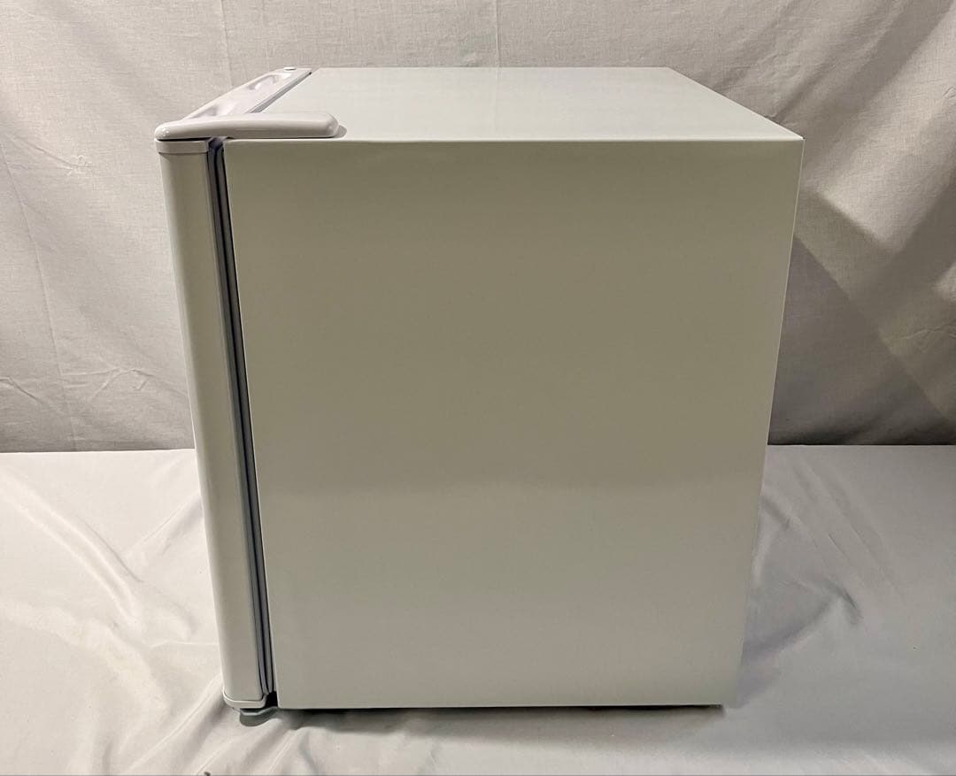 ③【通電確認済み】ELSONIC ノンフロン冷蔵庫 46L 2024年製 - メルカリ