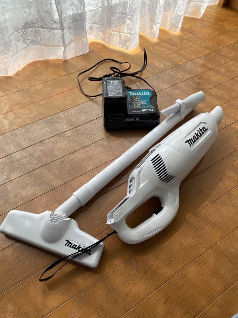Makita 充電式スティッククリーナー CL106FD - メルカリ