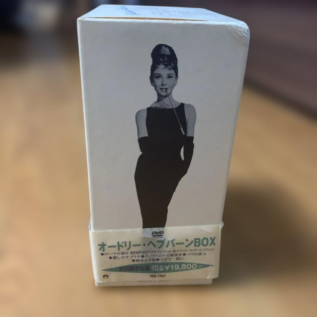 オードリー・ヘプバーンBOX - メルカリ