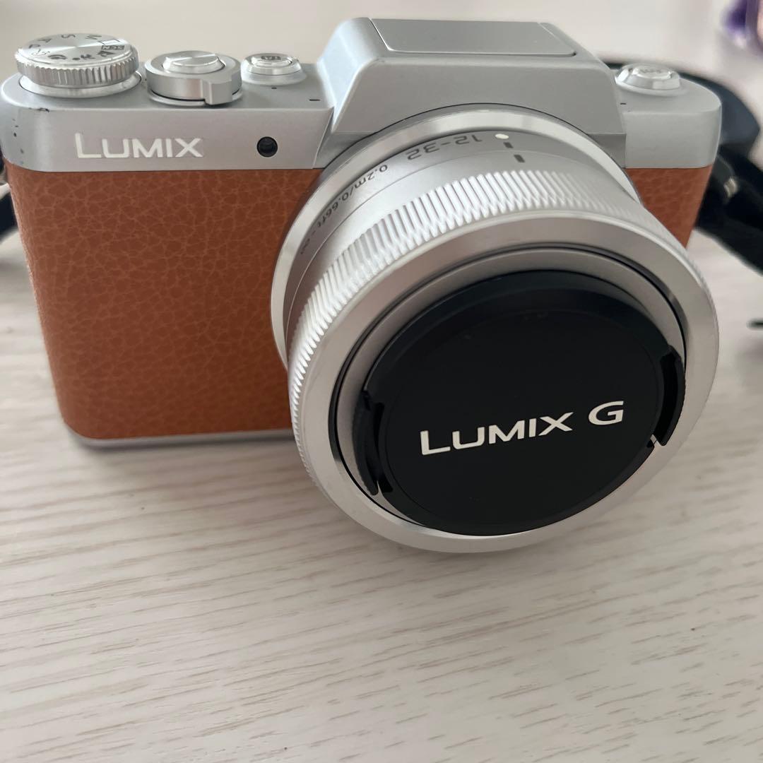 LUMIX DMC-GF7W デジタルカメラ ダブルズームレンズキット - メルカリ