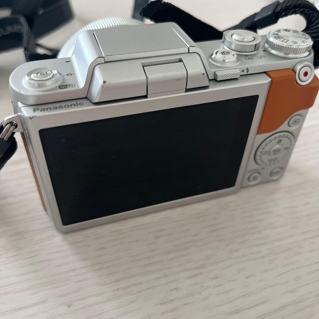 LUMIX DMC-GF7W デジタルカメラ ダブルズームレンズキット - メルカリ