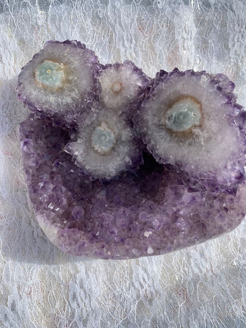 ⭐︎希少価値⭐︎虹も見える♪花満開のアメジスト⭐︎