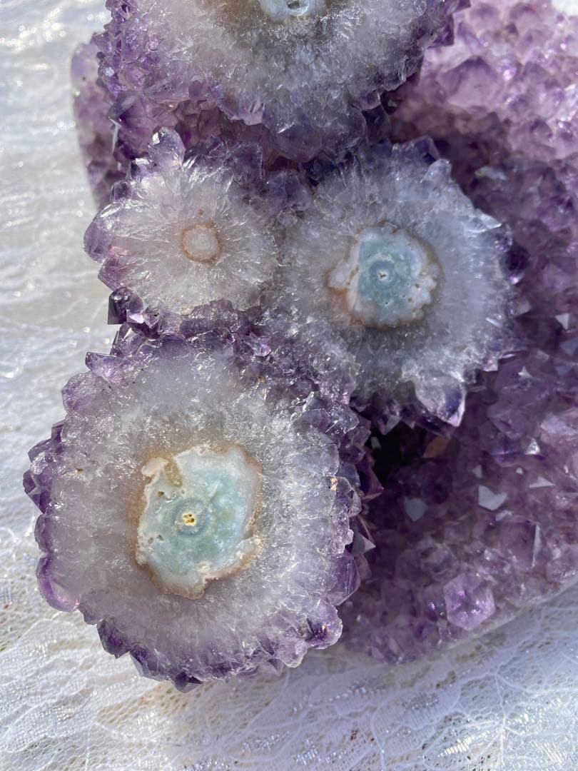 ⭐︎希少価値⭐︎虹も見える♪花満開のアメジスト⭐︎