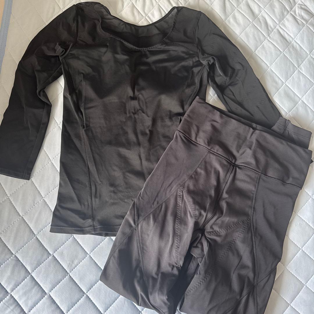 LAVA Rintosull パーフェクトフォーム トップス レギンス - メルカリ