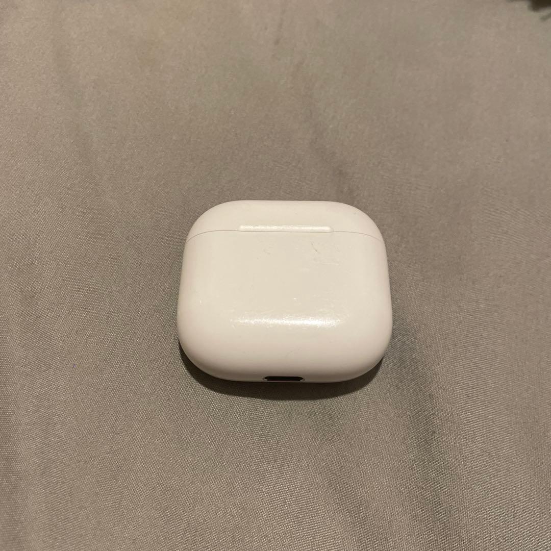 AirPods 本体 充電ケース付き ホワイト 楽天市場】AirPods専用 Qi規格ワイヤレス充電対応ケース ホワイト