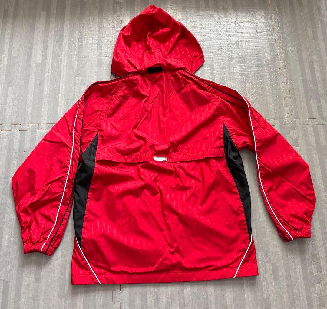 asics ナイロンウィンドブレーカー赤 フード付き（収納可能）160サイズ