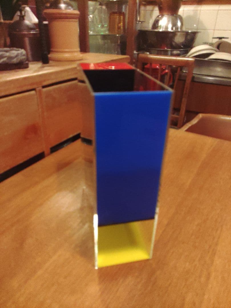 Mondri Vase モンドリアン スペースエイジ ポストモダン MOMA - メルカリ